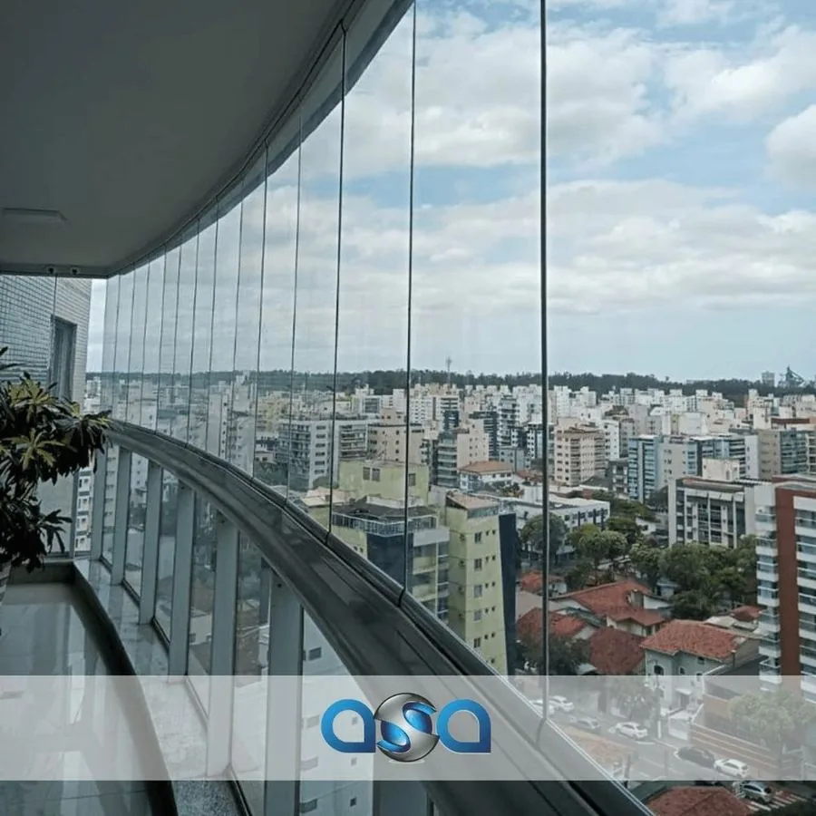 Fechamento de varanda com vista para a Baía de Vitória ES - Asa Glass