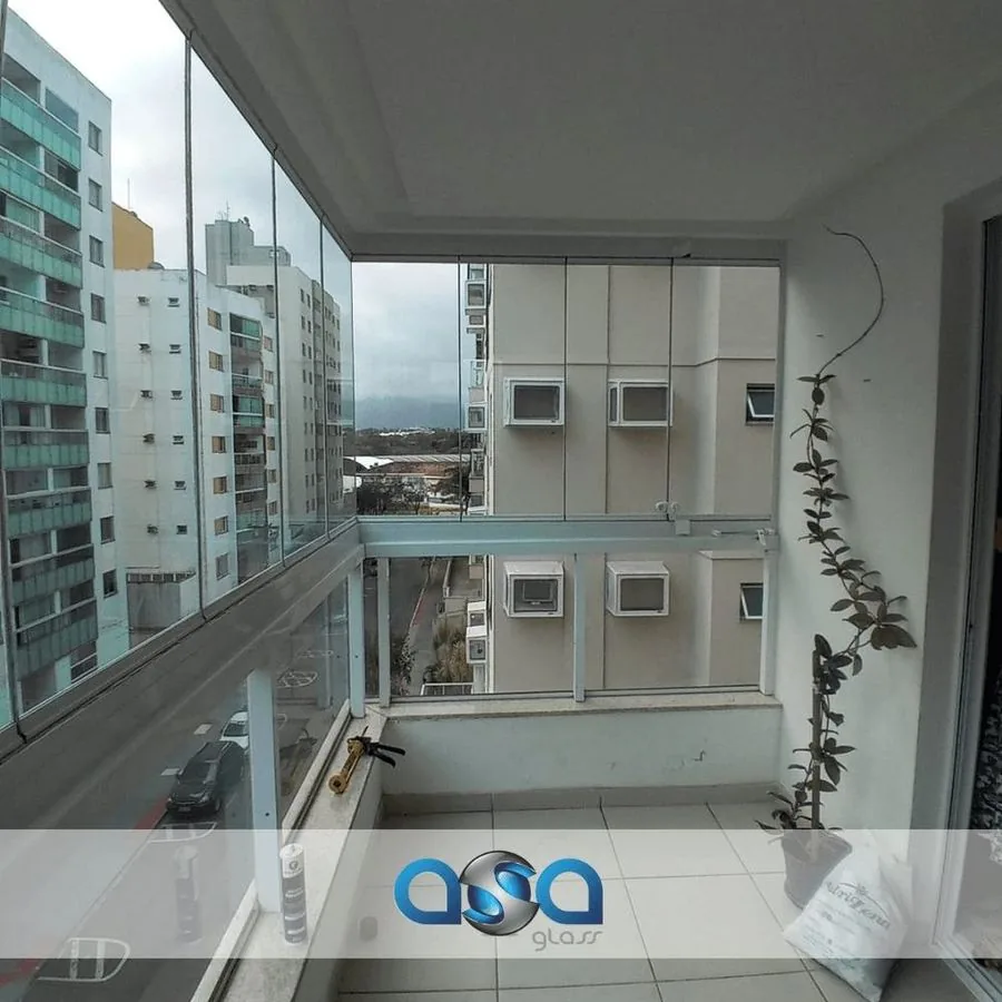 Fechamento de varanda em prédio residencial Vitória ES